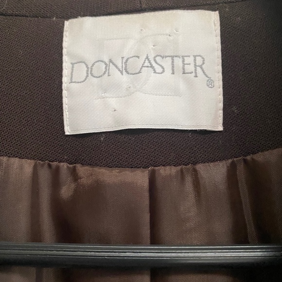 Vintage Doncaster Brown Blazer. - Picture 2 of 5